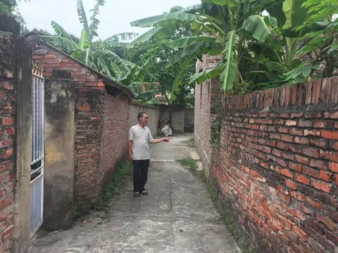 Bắc Ninh: Dùng gạch chặn lối đi chung khi bị 'tố' xây lấn chiếm